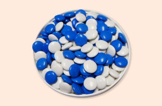 Blue and White Mints: click to enlarge